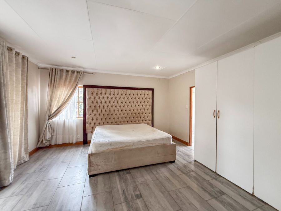 3 Bedroom Property for Sale in WestLake Country Safari Estate North West